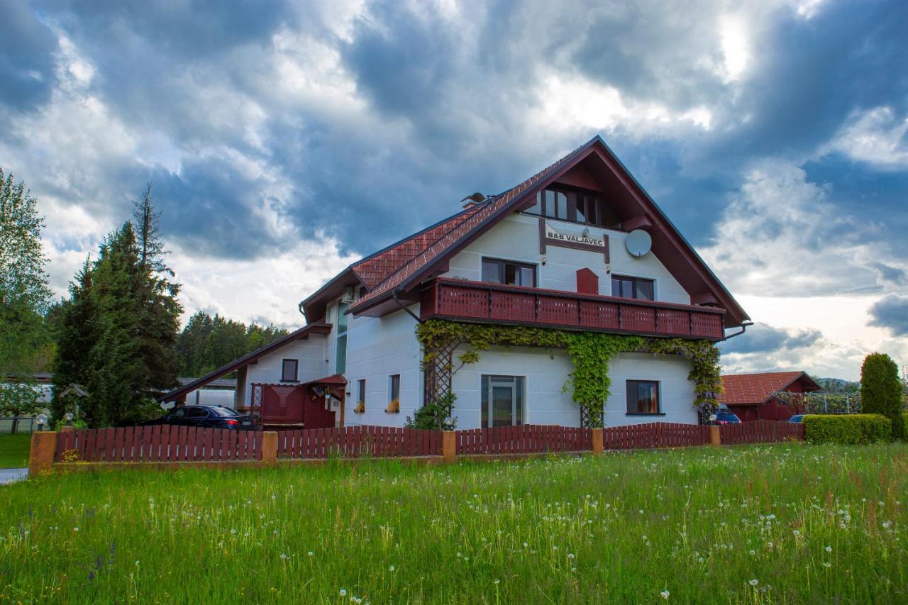 Bed And Breakfast Valjavec Kranj Exterior foto